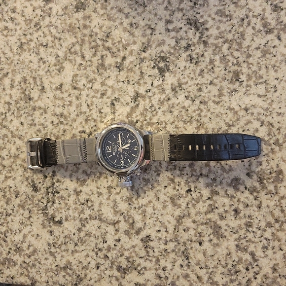 Men's Invicta Watch - Picture 5 of 5